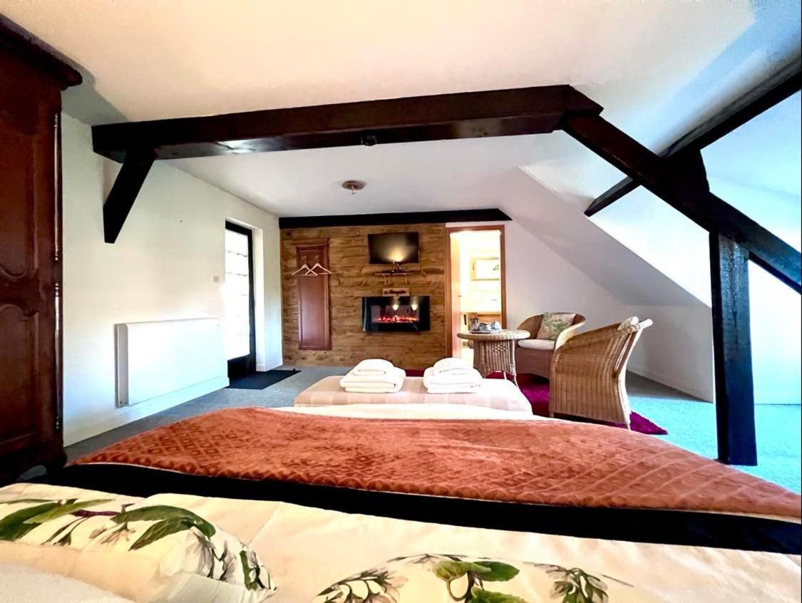 Le Domaine Du Moulin Foulon Hotel Essay Екстериор снимка